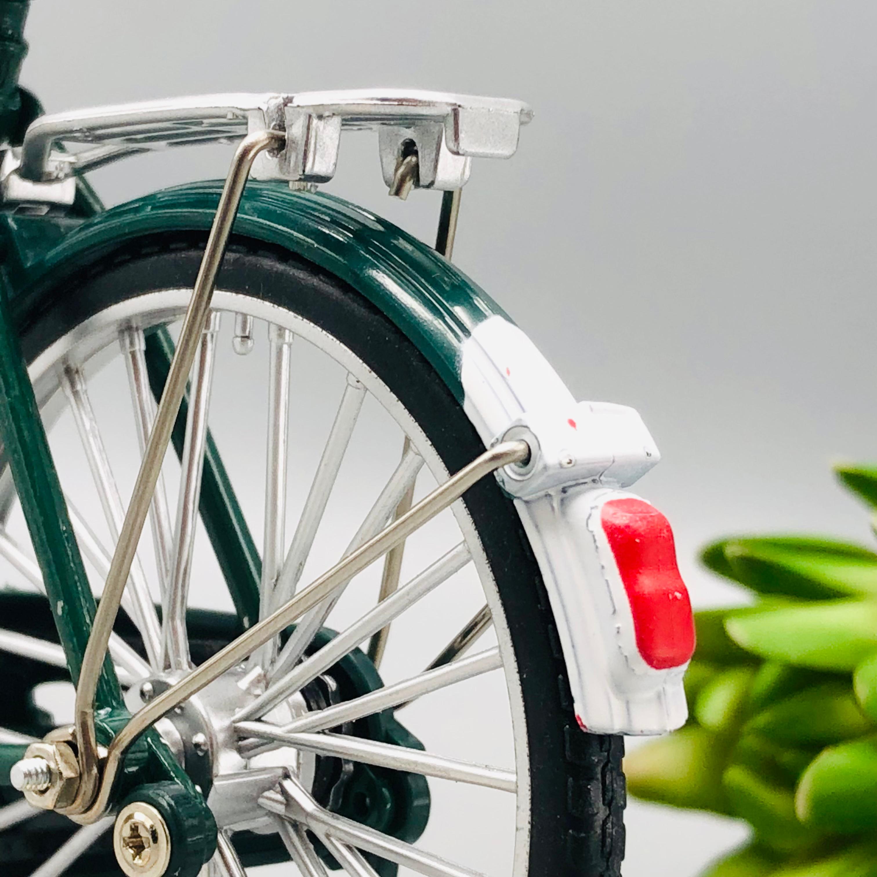 1:8 Diecast Classic Bicycle Model